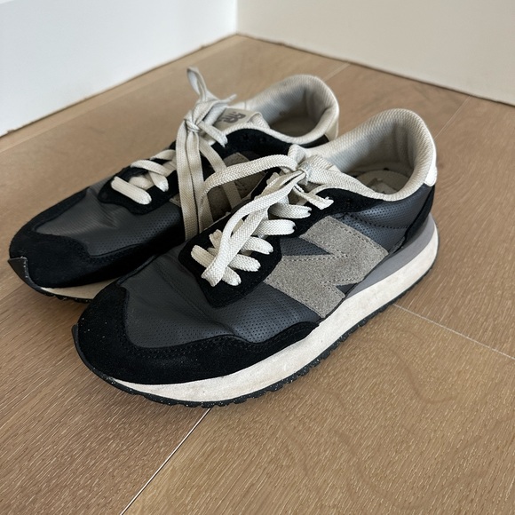 New Balance Black 237 - Picture 1 of 6